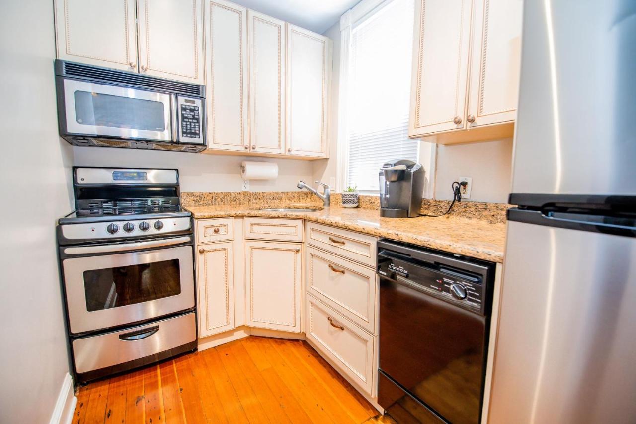Downtown Annapolis King George 1St Floor Hideaway Apartment Exterior photo