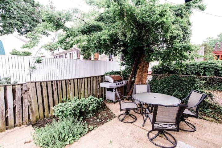 Downtown Annapolis King George 1St Floor Hideaway Apartment Exterior photo